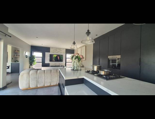 4 BEDROOM PROPERTY TO RENT IN MIDSTREAM RIDGE